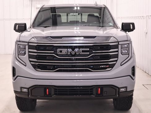 Used 2024 GMC Sierra 1500 AT4 w/ Technology Package AWD/4WD image 5