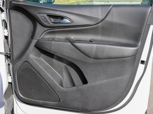 Used 2024 Chevrolet Equinox LT image 14