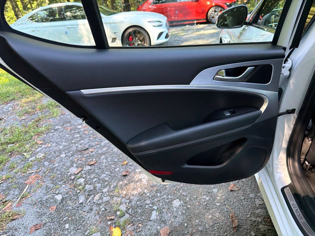 Used 2019 Genesis G70 2.0T Advanced w/ Elite Package AWD/4WD image 14