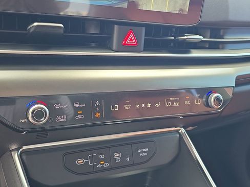 New 2026 Kia Carnival SX Prestige FWD image 27