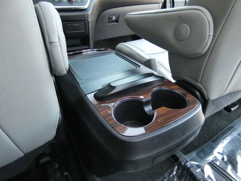 Used 2018 Toyota Sienna Limited image 48