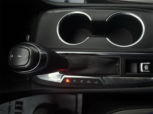 Used 2021 Chevrolet Equinox Premier image 26