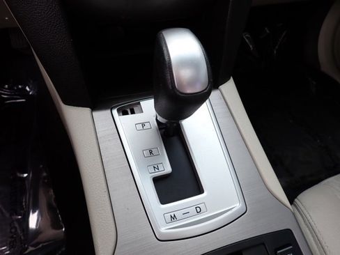 Used 2014 Subaru Legacy 2.5i Premium w/ Moonroof Package image 17