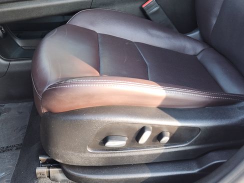 Used 2020 Cadillac XT6 Premium Luxury image 33