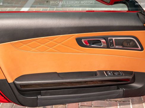 Used 2016 Mercedes-Benz AMG GT S image 17