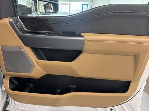 Used 2024 Ford F250 Lariat w/ Chrome Package image 30