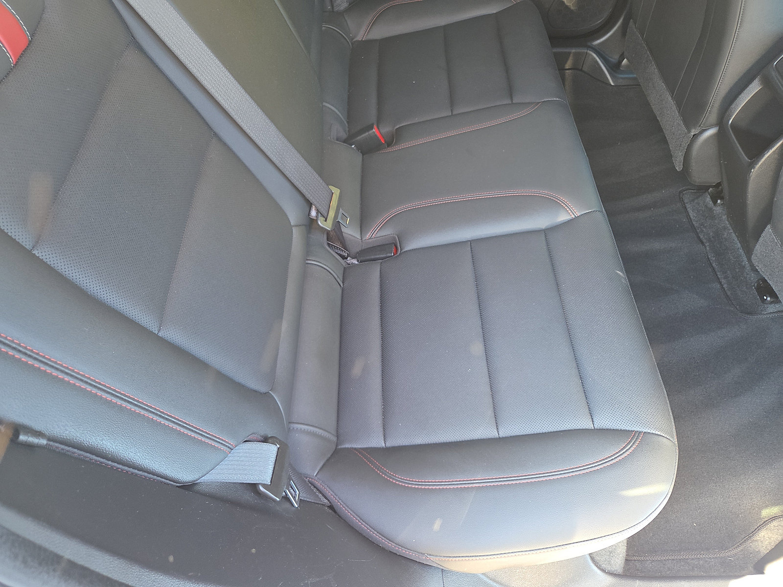 Used 2024 Chevrolet Trax RS w/ Sunroof Package FWD image 20