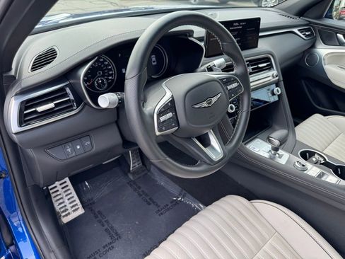 Used 2024 Genesis G70 3.3T Advanced image 17