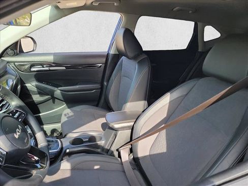 Used 2024 Kia Seltos S FWD image 13