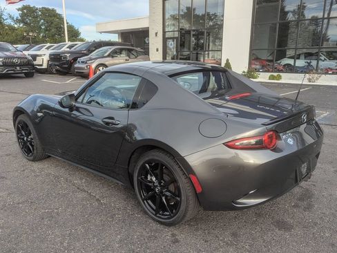Used 2021 MAZDA MX-5 Miata RF Club RWD image 10