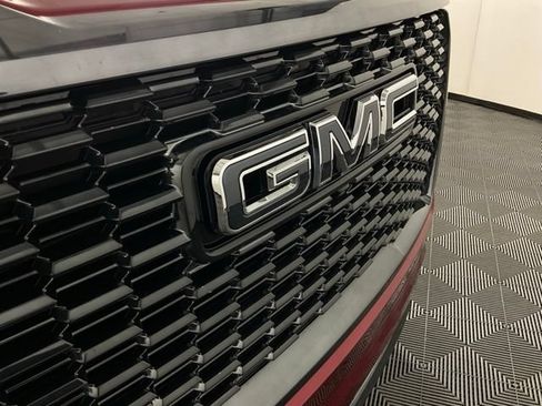 Used 2023 GMC Yukon XL Denali Ultimate AWD/4WD image 11