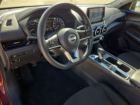 Used 2024 Nissan Sentra SV FWD image 13