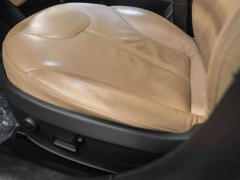 Used 2013 Tesla Model S image 30