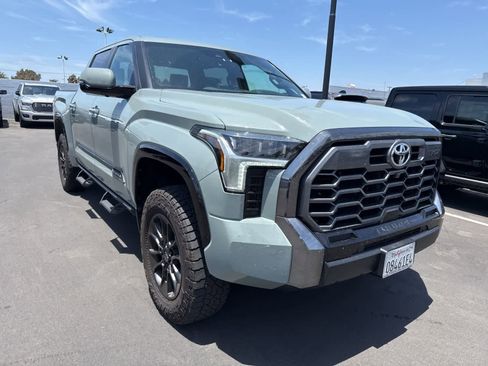 Used 2025 Toyota Tundra Platinum w/ TRD Off-Road Package AWD/4WD image 7