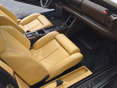 Used 1988 Ferrari Testarossa image 5