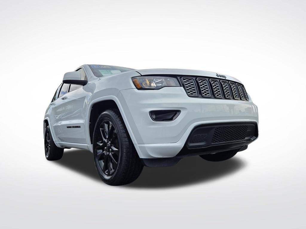 Used 2019 Jeep Grand Cherokee Altitude RWD image 46