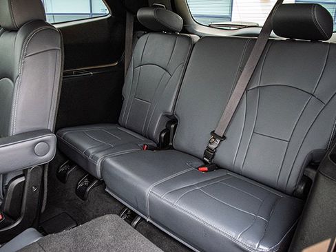 Used 2024 Buick Enclave Premium image 17