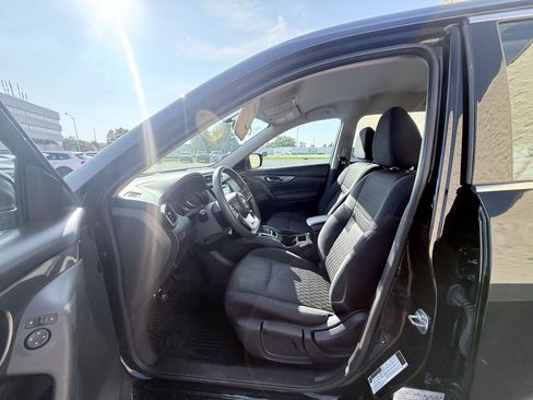 Used 2017 Nissan Rogue S FWD image 10