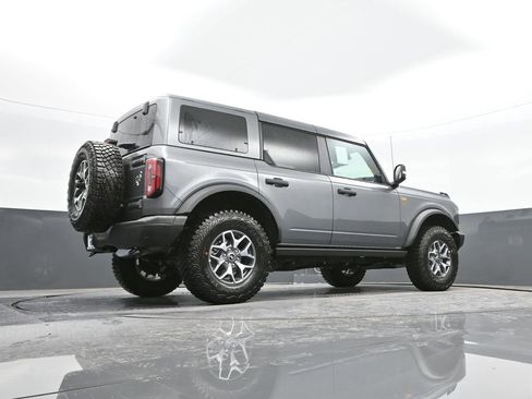 New 2025 Ford Bronco Badlands image 48