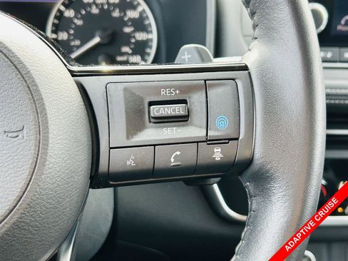 Used 2023 Nissan Rogue SV w/ SV Premium B Package image 6