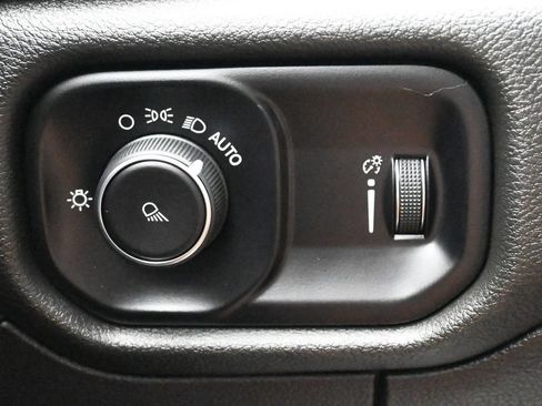 Used 2023 RAM 1500 Big Horn AWD/4WD image 41