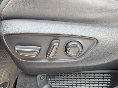 Used 2022 Toyota Sienna XSE w/ XSE Plus Package FWD image 16