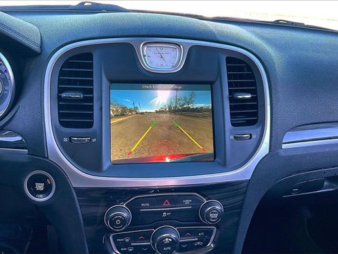 Used 2019 Chrysler 300 Touring w/ Sport Appearance Package image 23