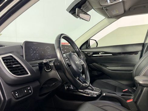 Used 2025 Kia Seltos EX AWD/4WD image 20
