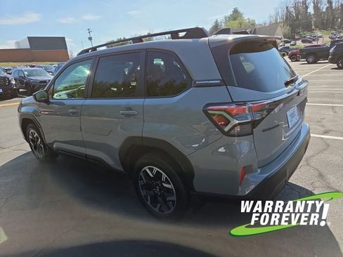 Used 2025 Subaru Forester Premium AWD/4WD image 5