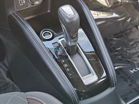 Used 2020 Nissan Kicks SR image 12