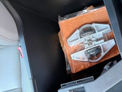 Used 2012 Toyota Tundra Limited w/ Platinum Pkg image 33