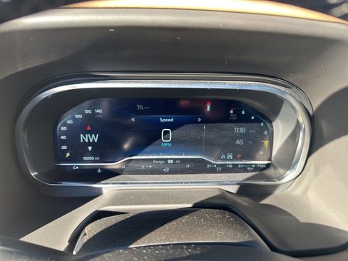 Used 2024 Chevrolet Suburban Premier image 6