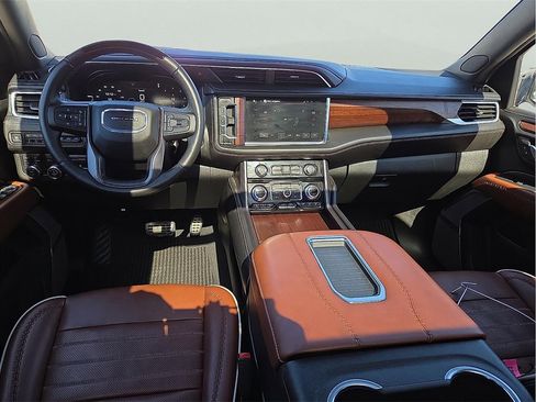 Used 2024 GMC Yukon XL Denali Ultimate image 12