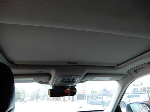 Used 2021 Toyota Highlander XLE image 22