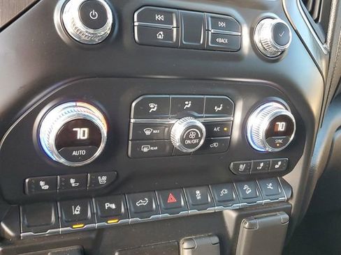 Used 2022 GMC Sierra 2500 AT4 w/ AT4 Premium Plus Package AWD/4WD image 23