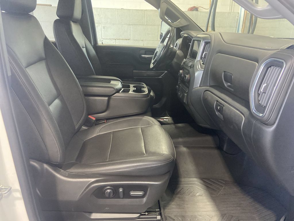 Used 2022 Chevrolet Silverado 2500 LTZ AWD/4WD image 28