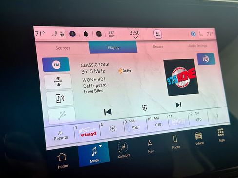 Used 2024 Jeep Wagoneer Series II image 16