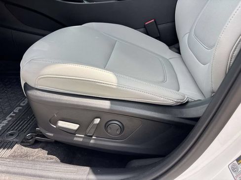 Used 2025 Hyundai Santa Cruz SEL AWD/4WD image 10