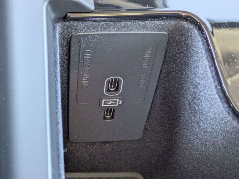 New 2026 Volvo XC60 B5 Plus w/ Protection Package Premier image 25