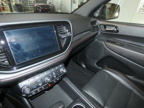 Used 2024 Dodge Durango GT image 11