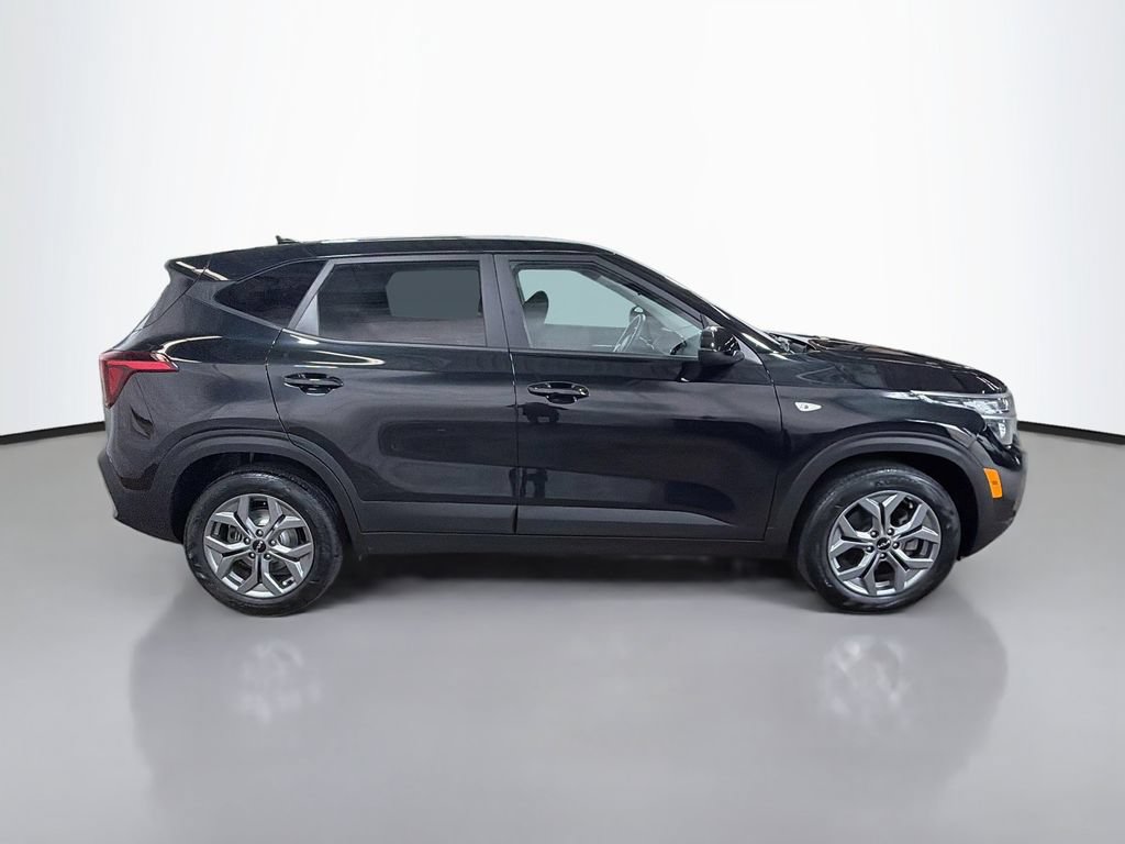 Used 2024 Kia Seltos LX AWD/4WD image 10