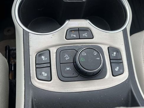 Used 2018 GMC Terrain Denali w/ Advanced Safety Package image 16