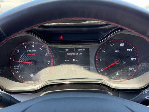 Used 2026 Chevrolet Trax RS w/ Sunroof Package FWD image 25