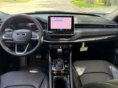 New 2025 Jeep Compass Trailhawk w/ Trailhawk Elite Group image 10