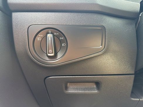 Used 2021 Volkswagen Tiguan SEL image 16