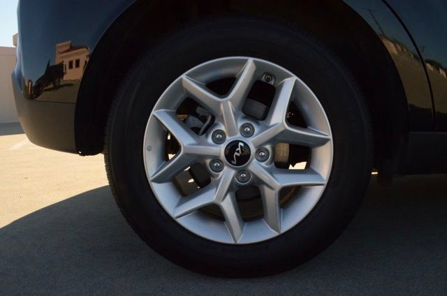 Used 2025 Kia Soul LX w/ LX Technology Package FWD image 39