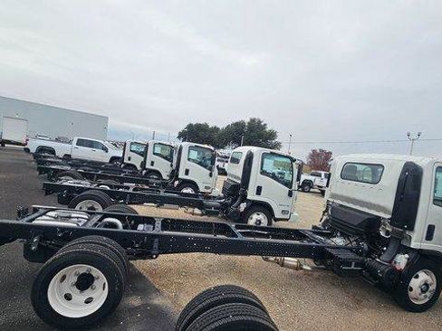 New 2024 Chevrolet Low Cab Forward 5500XG image 5