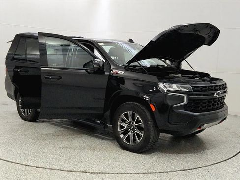 Used 2023 Chevrolet Tahoe Z71 w/ Luxury Package AWD/4WD image 9