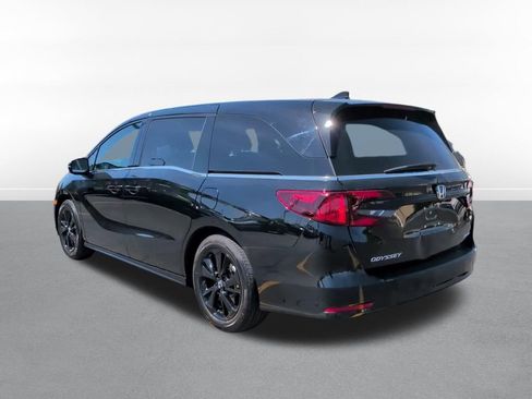 Used 2024 Honda Odyssey Sport image 7