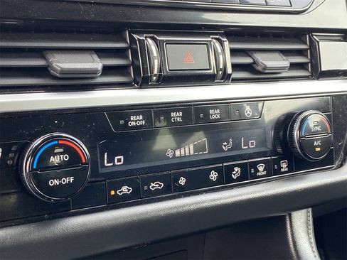 Used 2022 Nissan Pathfinder SL w/ Lighting Package (N92) image 26